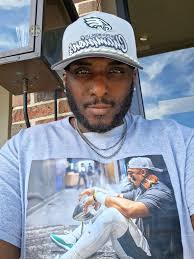 Idk y'all tell me, which photo is better? They're both ice cold (slang for  badass, cool, sick, etc) but y'all tell meeee 😏😤🤔🤔🤔 #gopackgo  #quadzilla #ajdill28