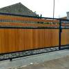 Selain berfungsi untuk melindungi rumah, pagar dengan desain menarik akan menambah keindahan rumah kamu. Https Encrypted Tbn0 Gstatic Com Images Q Tbn And9gcthvqb36kxehgnm 5lsb5bvcznx3x Rqnp4dvnhikqafvdcbv6 Usqp Cau