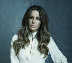 Kate beckinsale en la gran inauguración de la burberry store en beverly hills, en beneficio del shakespeare festival l.a. Kate Beckinsale Wiki Age Height Boyfriend Husband Children Family Biography More Wikibio