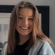 Carly Perrin's Instagram, Twitter & Facebook