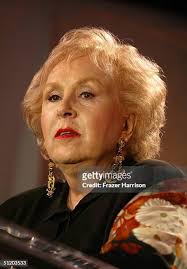 201 fotos e imágenes de alta resolución de Doris Harrison