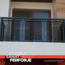 Ferforje Camli Camsiz Korkuluklar Daire Balkonu Dekorasyonu Korkuluklar Tasarim Evler
