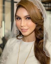 Heboh pengakuan netizen sebut orang. Nur Sajat Kongsi Video Baju Pengantin Beri Hint Nak Kahwin