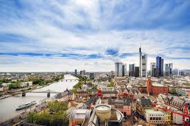 Einfaches banking, innovative app und persönliche beratung. Frankfurt Is Still Waiting For The Post Brexit Banker Boom Financial News