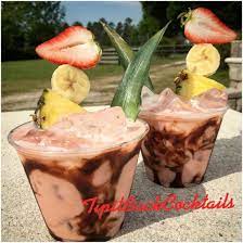 Tipiddy Split Prepare Glass By Lining The Rim With Chocolate Syrup Blend No Ice 2 Oz Tequila Rose 2 Oz Tip Cocktail Desserts Chocolate Drinks Chocolate Syrup