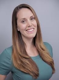 Danielle Heaton's Instagram, Twitter & Facebook