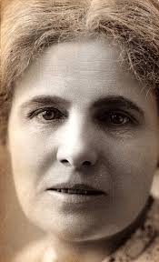 Alice May's Instagram, Twitter & Facebook