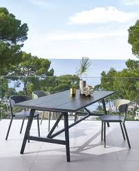 Structure en aluminium, gris anthracite. Chaise De Jardin Professionnelle Gris Anthracite Iza Business Maisons Du Monde