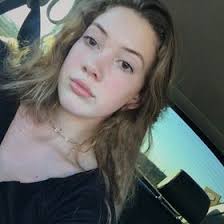 Bella Ellis✨ (bellaellis0123)