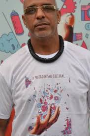 Ex-sequestrador agora ajuda jovens a trilhar um caminho longe do crime