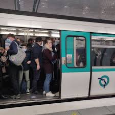 À quelle heure commence le soir? Ligne 13 Bondee La Ratp Sommee D Agir