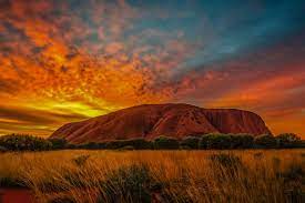 Rather than climbing uluru, you can take the fascinating ulu r u base walk instead. Uluru At Sunset Abc News Australian Broadcasting Corporation