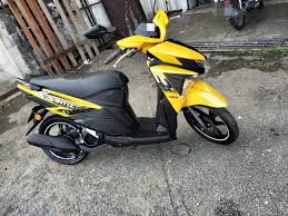 It has generous 14l underseat storage, stylish graphics, and aggressive looking led headlight. 2018 Yamaha Ego Avantiz 125 Scooter Motor Tiptop Condition Muka Rm400 Sahaja Motorbikes On Carousell