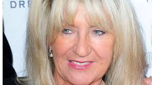 David Cameron copies Bill Clinton by entering conference stage to sound of  Fleetwood Mac