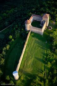 Chateau Des Allymes Ain Rhone Alpes Chateau Chateau France Le Manoir