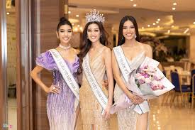 Từ đầu cuộc thi, khánh vân nổi bật với khung xương, gương mặt đẹp, nụ cười rạng rỡ. Nhan Sáº¯c Tan Hoa Háº­u Hoan VÅ© Khanh Van Va 2 A Háº­u Sao Viá»‡t Viá»‡t Giáº£i Tri