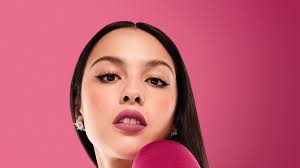 Olivia Rodrigo & Lancôme Are Bringing Back Statement Lipstick — See Photos  | Teen Vogue