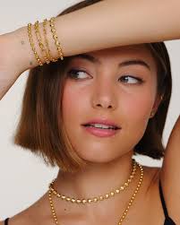 Claudia James (Random House Audio Patterson, James/Marklund, Liza: Letzshop)