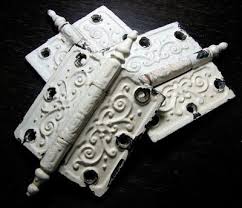 Stripping Paint Off Hardware Without Using Chemicals I Just Priced Out All New Hinges Last Night Becaus Stripping Paint Antique Hinges How To Clean Furniture