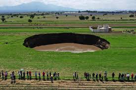 Blocks as large as 26 feet (8 m) in size were flung as far as 2.3 miles (3.7 km) from the crater. A Huge Hole In The Ground In Mexico This Mysterious Hole Grows Daily