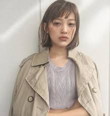 丸顔さんでも幼くならない 前髪ありボブのおしゃれなヘアスタイルを一挙ご紹介 folk ボブヘア おしゃれボブ ボブパーマ 前髪あり