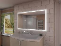 Badezimmer spiegelschrank mit licht und steckdose. Eleganter Badspiegel Mit Steckdose Und Led Rundum Beleuchtung