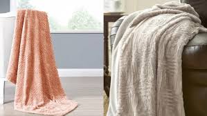 In this article, we have reviewed the most comfortable throw blanket in the market. 15 Popular Throw Blankets That Will Keep You Cozy This Winter