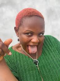 Hi everyone! Trying to use this photo as a business card headshot. Is there  any wayy someone could remove the background or even replace the background  with a neutral one? I removed