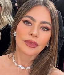 Diamonds dominate fashion at the 82nd Golden Globes