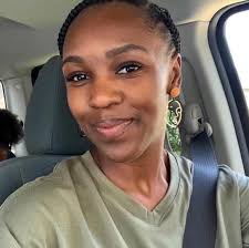 hello, does anyone have availability next week for this hairstyle? hair  included and please comment your price for this. thank you!