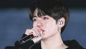 See more ideas about jungkook, jungkook selca, jeon jungkook. Video Of Jungkook Crying At Bts Last U S Concert Will Leave You An Emotional Wreck