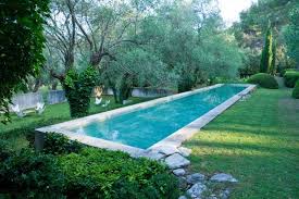 Landscape Architect Visit Jacqueline Morabito On The French Riviera Gardenista Pool Landscaping Backyard Pool Garden Pool