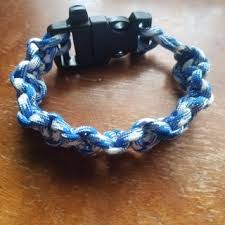The bracelets are worn by survivalists, hikers, climbers, campers, or anyone who enjoys the outdoors. Paracord Bracelet With A Side Release Buckle 9 Steps With Pictures Instructables