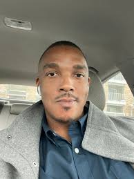 How do men want women to apply pressure in a relationship?