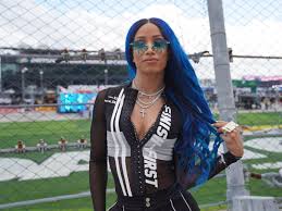 Sasha banks, leah van dale (carmella). Wwe S Sasha Banks Flags Off Daytona 500 Race As Honorary Starter See Pics Photogallery