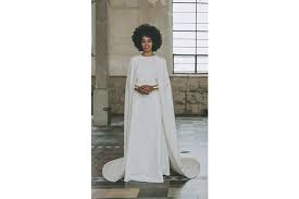 Robe de mariée courte, robe de mariée fourreau ou robe de mariée bustier… trouvez la forme de vos rêves, celle qui sera parfaite pour le jour j ! Robe De Mariee Star Les Plus Belles Robes De Mariee Des Stars