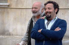 Film in tv oggi pomeriggio su premium | leggi la guida alla programmazione dei film in onda oggi su premium trasmessi al pomeriggio Ci Vediamo Domani Enrico Brignano Titolare Di Un Agenzia Di Pompe Funebri