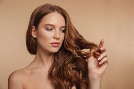 I tagli capelli lunghi scalati di tendenza nel 2021 · 1 scalato mosso con frangia ampia · 2 scalato vaporoso con riga centrale · 3 scalato liscio . Capelli Lunghi Scalati Di Nuovo Di Moda Pino Ciacia