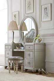 You Can Try Bedroom Vanity Also Vanity Table With Mirror And Makeup Dresser In The Style Of Classics Lik Bedroom Vanity Set Bedroom Vanity Decor Bedroom Vanity