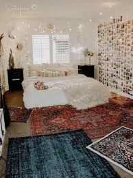 Pin By Ewa Ka On Room Decorstions Bedroom Makeover Room Decor Small Room Bedroom