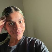 Nicole Mitcham's Instagram, Twitter & Facebook