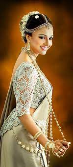 Kandyan Bride Bridal Dresses Indian Wedding Outfits Bride
