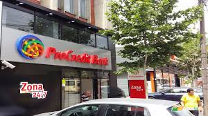 Depuneri și retrageri de numerar, ștampilare și depunere de instrumente de plată, acces la platforma de internet banking Procredit Bank Zona 24 7 Gjirafa Biz