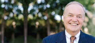 Robert Schexnayder's Instagram, Twitter & Facebook