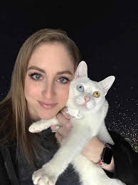 White cats with heterochromia