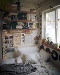 28 Awesome Aesthetic Apartment Bedroom Decoration Ideas For You Small Room Bedroom Bedroom Vintage Bedroom Design
