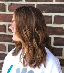 Choose from light brown or dark brown shades or enhance your natural brown hair with a hair gloss. 31 Startling Auburn Hair Color Ideas With Blonde Highlights