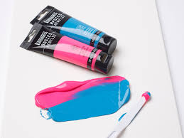 Light pink & gold glitter acrylic nail. Colors Liquitex