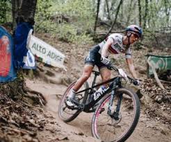 5 ft 5 in / 165 cm, weight: Pauline Ferrand Prevot