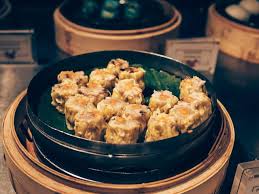 Cara membuat siomay ayam tanpa kulit pangsit. 10 Cara Membuat Siomay Lezat Lengkap Dengan Bumbu Kacangnya Hot Liputan6 Com